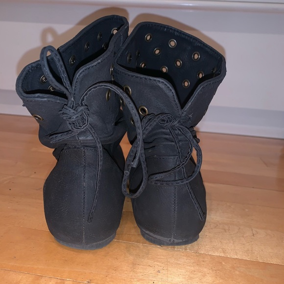 ⭐️HOST PICK⭐️[39]👢ALDO booties - Picture 3 of 12